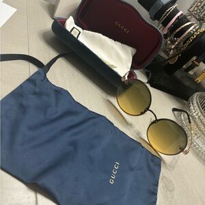 GUCCI SUNGLASSES